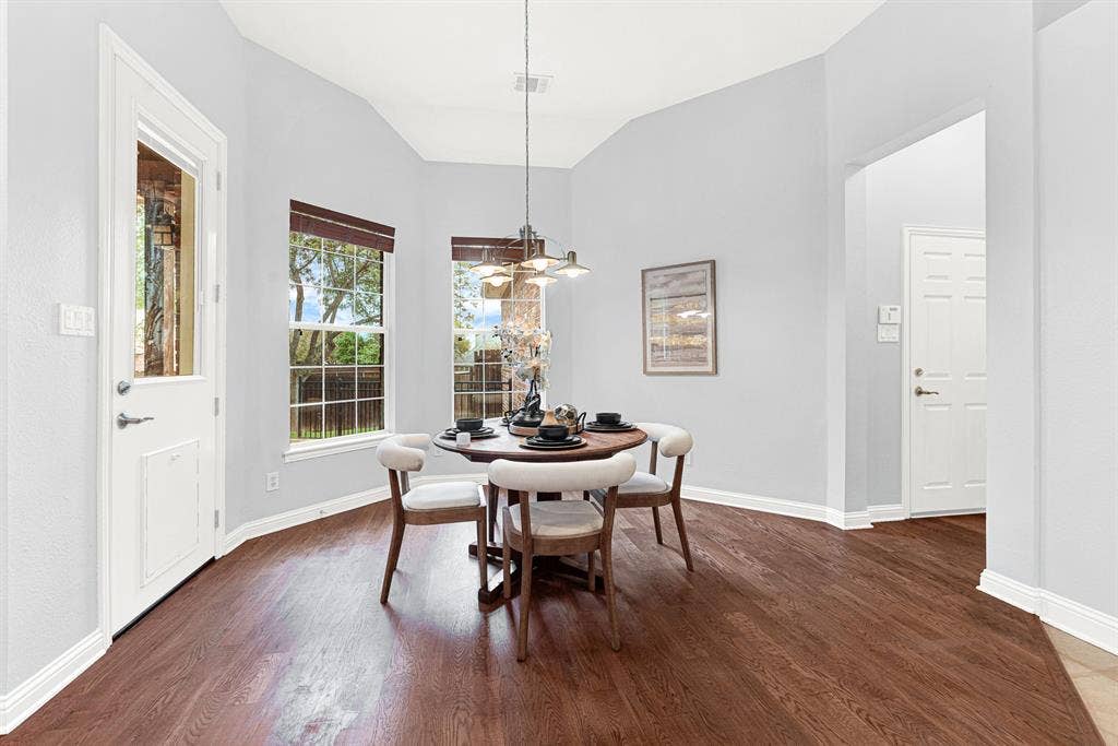 4433 Creekbend Circle, Richardson, TX 75082 Breakfast area is open to kitchen and main living area