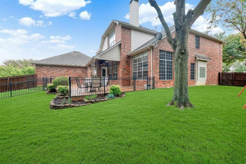 4433 Creekbend Circle, Richardson, TX 75082 Plenty of space to add a pool, outdoor kitchen, garden and more