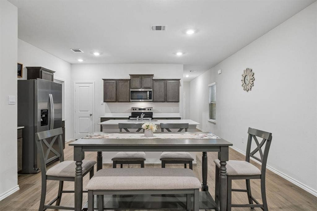 3719 Mildren Bend, Crandall, TX 75114 Kitchen and dining area