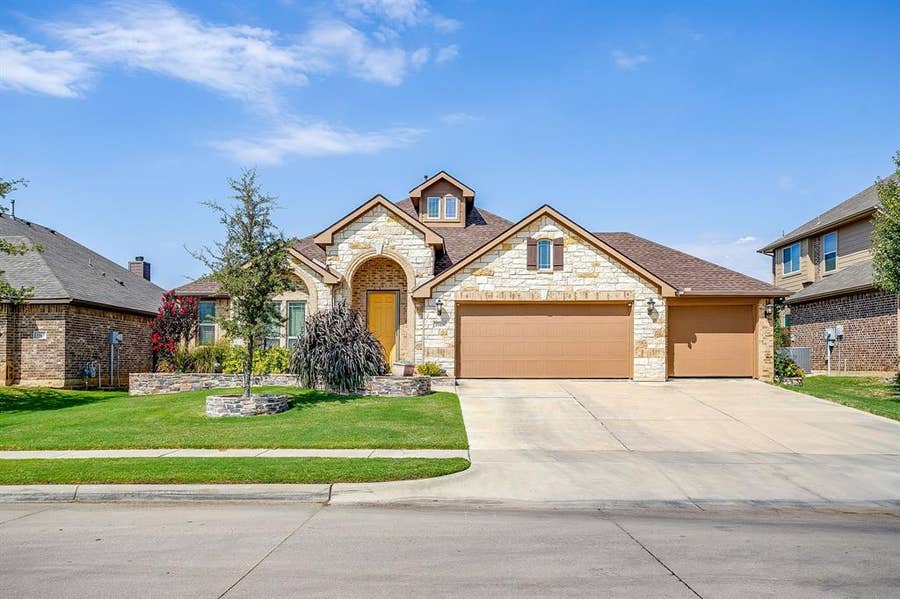Property photo for 1169 Spring Cress Drive, Burleson, TX