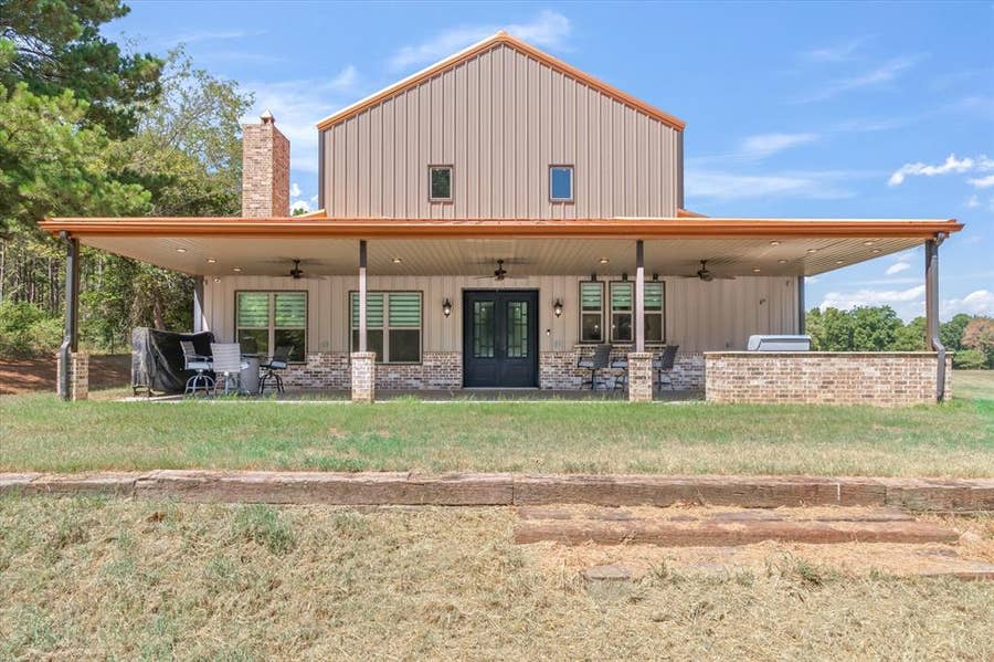 Property photo for 636 Spruce Road, Big Sandy, TX