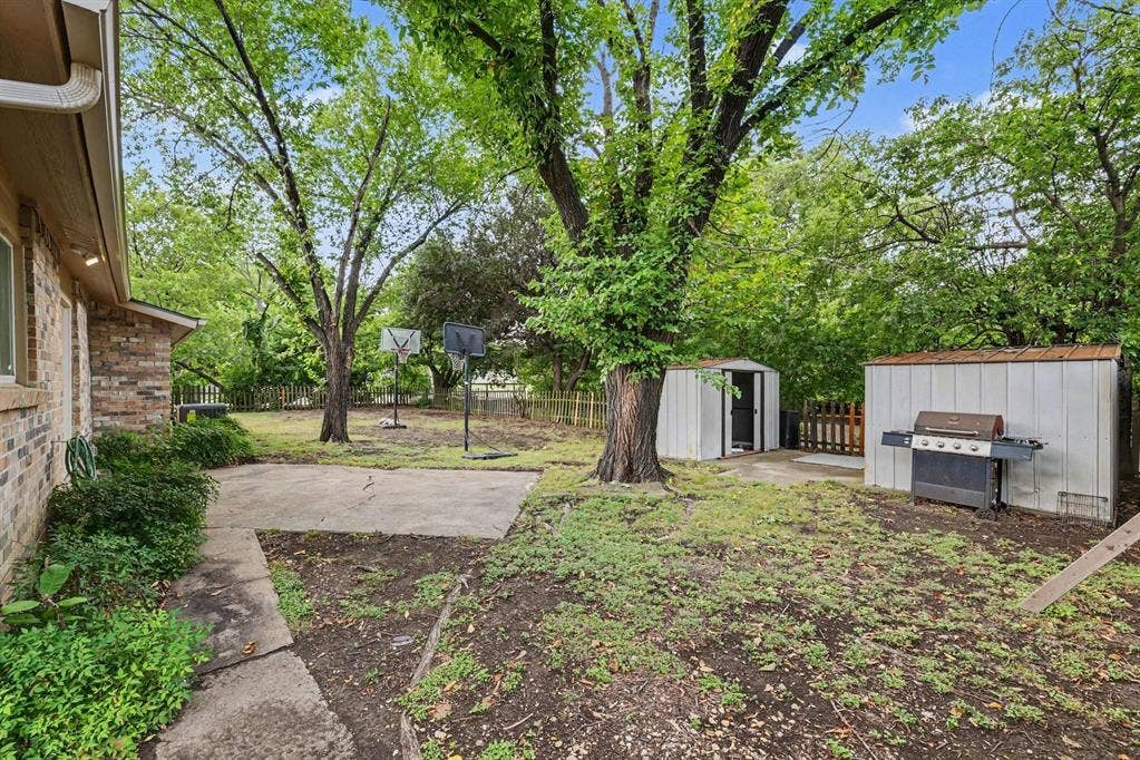 3001 Harvard Street N, Irving, TX 75062 3001 Harvard Street N, Irving, TX 75062