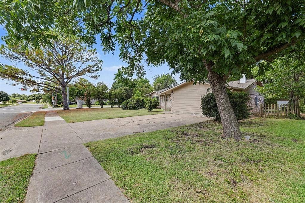 3001 Harvard Street N, Irving, TX 75062 3001 Harvard Street N, Irving, TX 75062