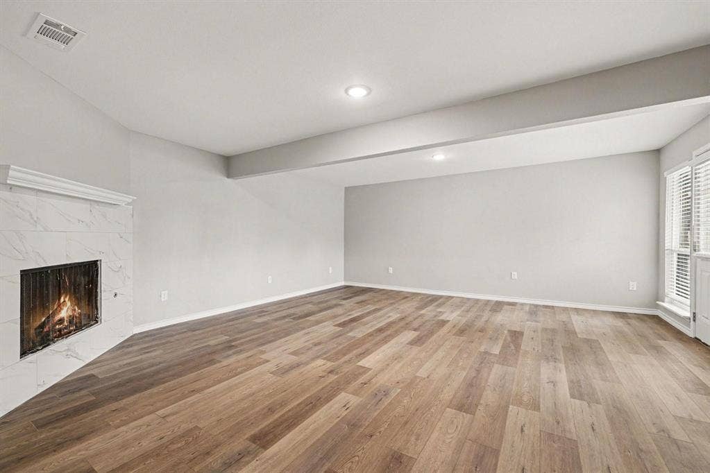 3001 Harvard Street N, Irving, TX 75062 Living room
