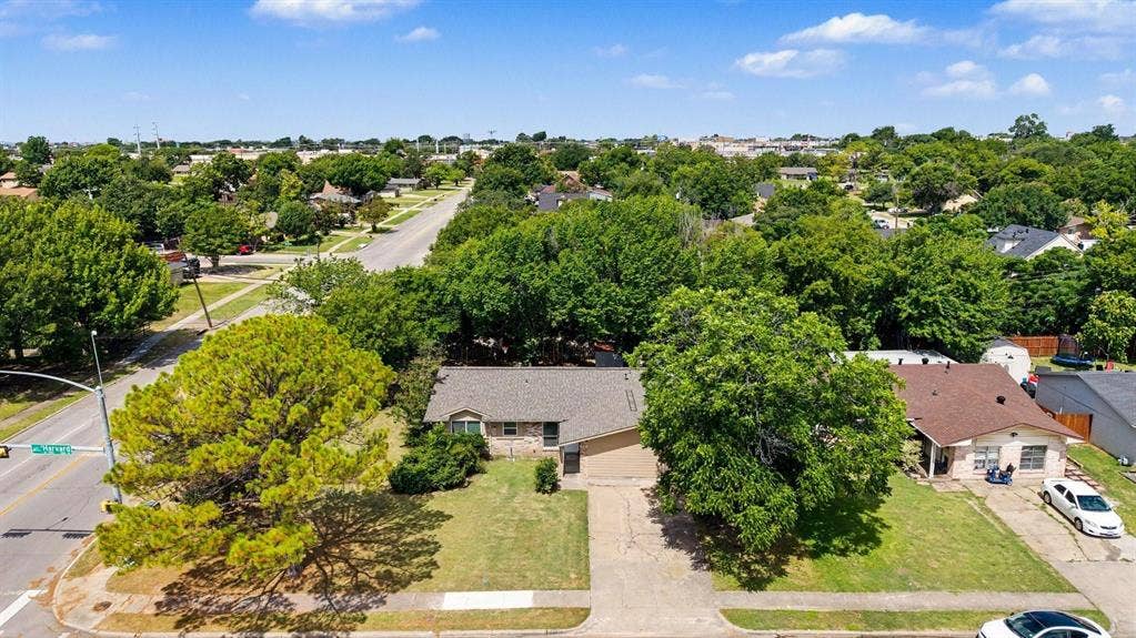 3001 Harvard Street N, Irving, TX 75062 Front Corner Lot