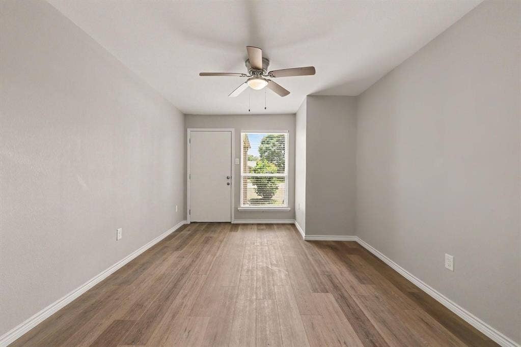 3001 Harvard Street N, Irving, TX 75062 Office has exterior access