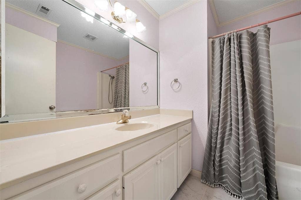 400 N Walnut Street, Waco, TX 76705 400 N Walnut Street, Waco, TX 76705