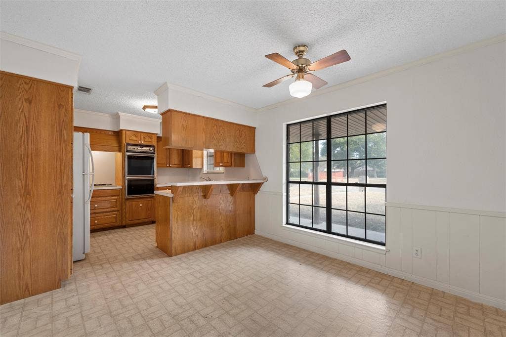 400 N Walnut Street, Waco, TX 76705 400 N Walnut Street, Waco, TX 76705
