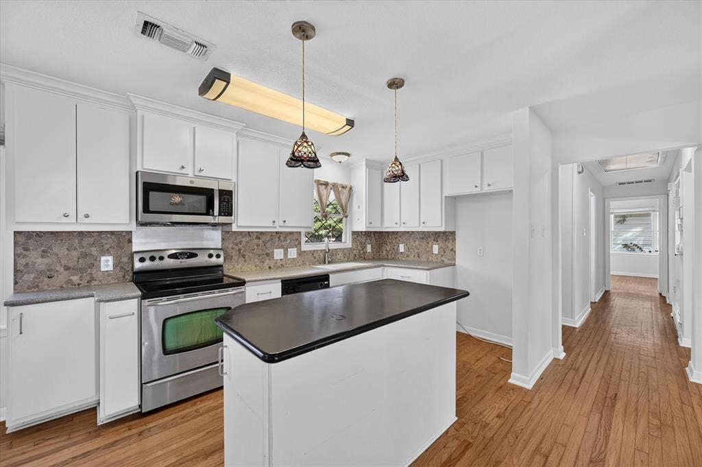 5008 Monna Street, Haltom City, TX 76117 5008 Monna Street, Haltom City, TX 76117