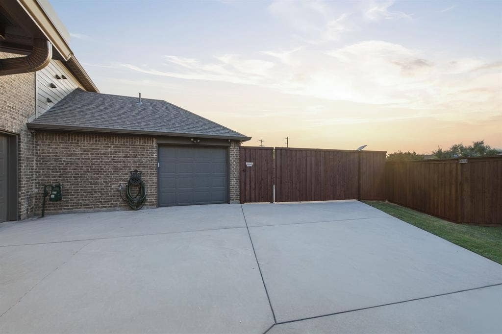 DEDICATED ONE CAR GARAGE OR MAKE INTO YOUR DREAM GO TO GARAGE SPACE