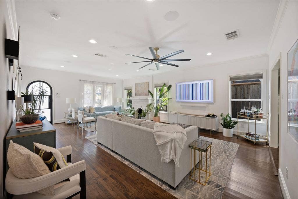 5709 Kenwood Avenue, Dallas, TX 75206 Hardwood flooring, recessed lighting, and a contemporary ceiling fan