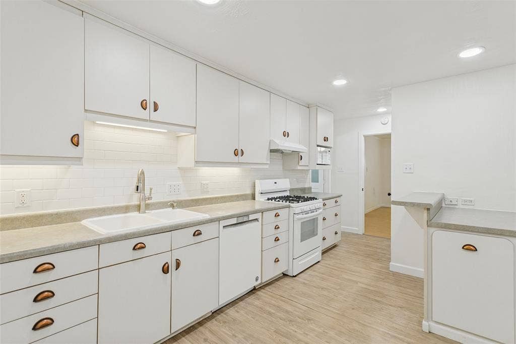 1818 Tyler Street, Denton, TX 76209 1818 Tyler Street, Denton, TX 76209