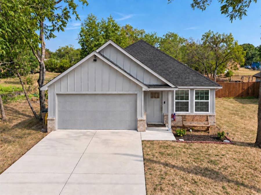 Property photo for 100 Elm Street, Lone Oak, TX