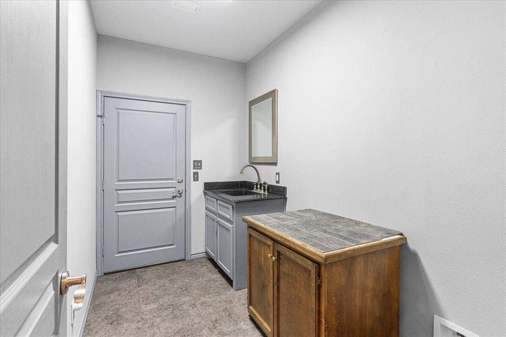 239 Lakewood Road, Trinidad, TX 75163 239 Lakewood Road, Trinidad, TX 75163