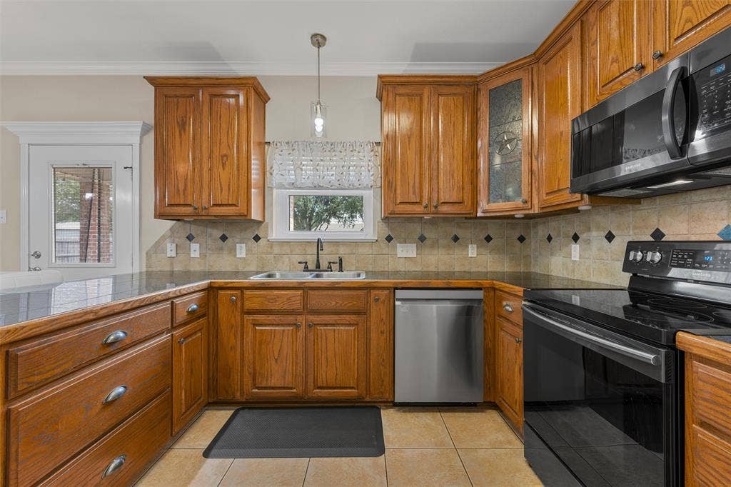 10617 Aquilla Trail, Waco, TX 76708 10617 Aquilla Trail, Waco, TX 76708