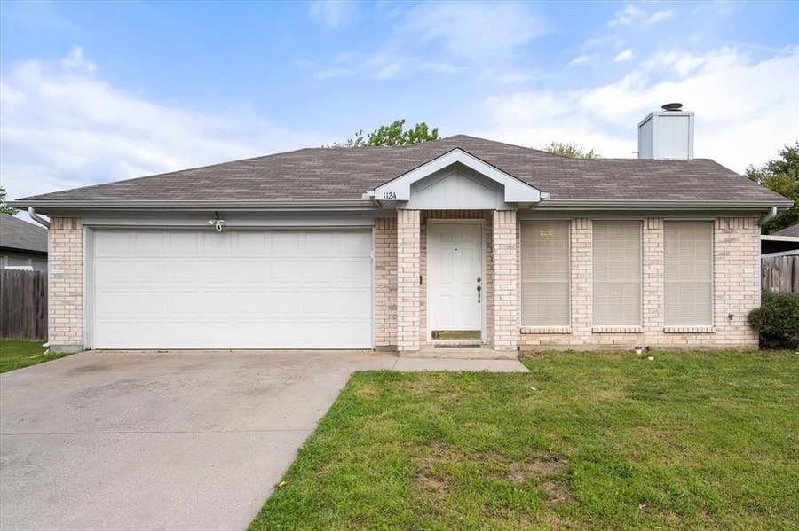 Property photo for 1124 Margie Street, Burleson, TX