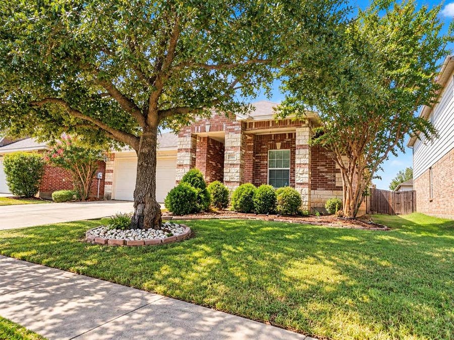 Property photo for 12709 Mourning Dove Lane, Fort Worth, TX