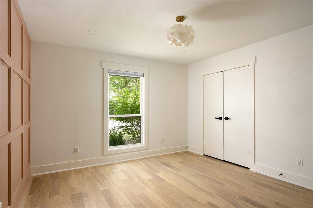16106 Shadybank Drive, Dallas, TX 75248 16106 Shadybank Drive, Dallas, TX 75248