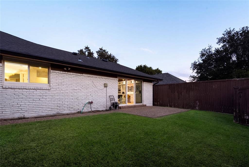 16106 Shadybank Drive, Dallas, TX 75248 16106 Shadybank Drive, Dallas, TX 75248
