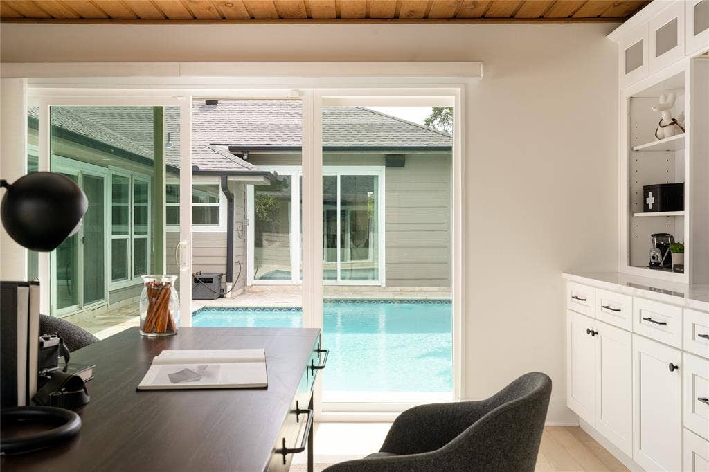 16106 Shadybank Drive, Dallas, TX 75248 Flex Room