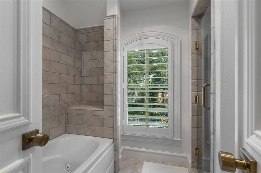 5660 Prestwick Lane, Dallas, TX 75252 5660 Prestwick Lane, Dallas, TX 75252