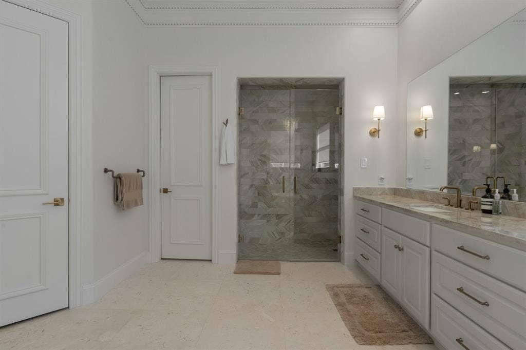 5660 Prestwick Lane, Dallas, TX 75252 5660 Prestwick Lane, Dallas, TX 75252