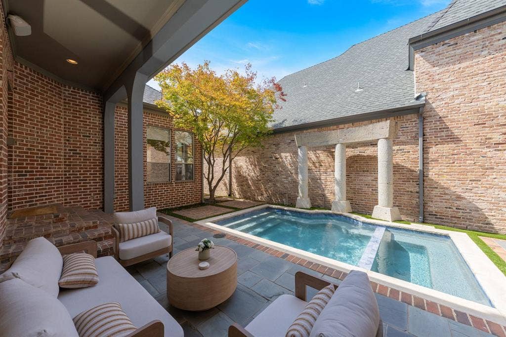5660 Prestwick Lane, Dallas, TX 75252 5660 Prestwick Lane, Dallas, TX 75252