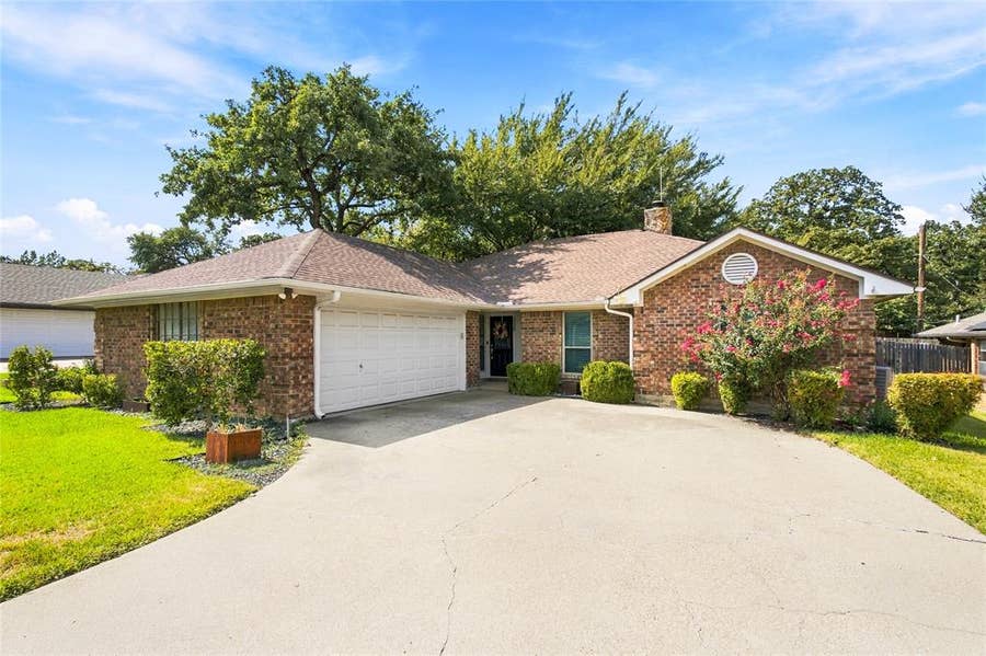 Property photo for 2708 Citadel Drive, Arlington, TX