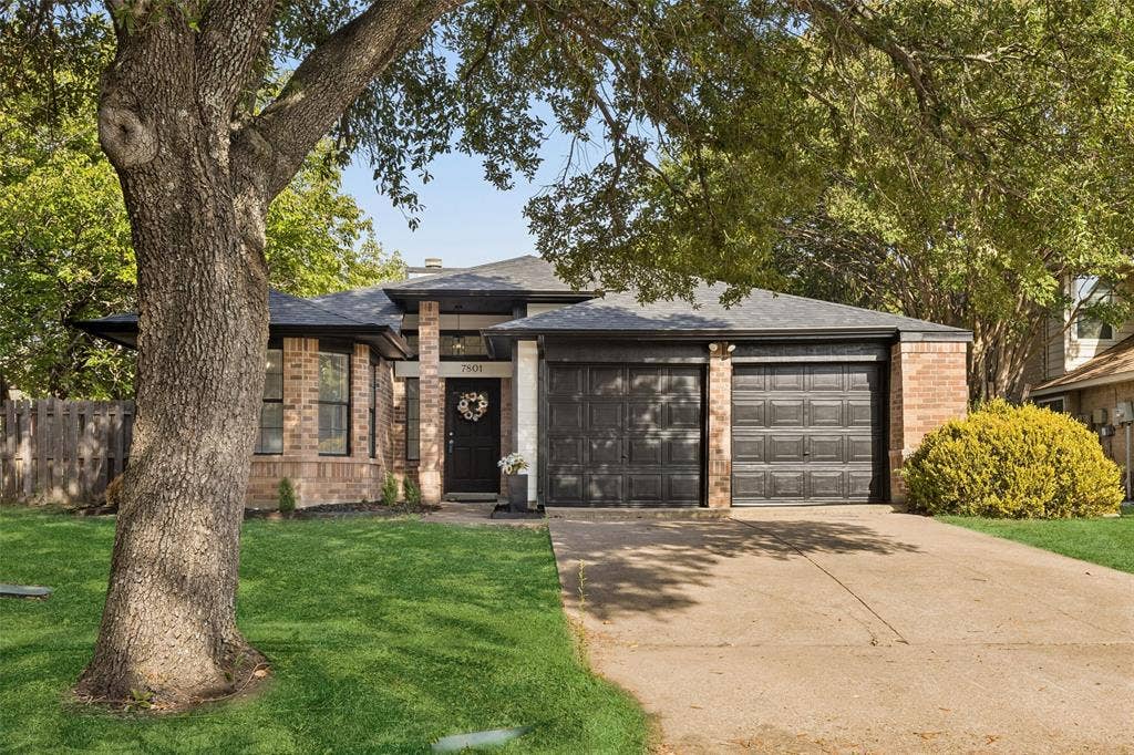 7801 Bordeaux Lane, Rowlett, TX 75089