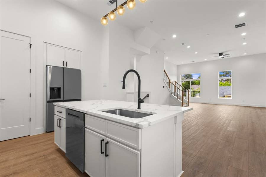 Property photo for 2203 Hondo Avenue, #305, Dallas, TX