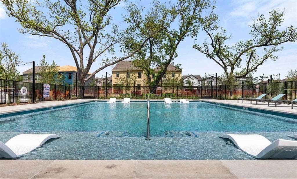 2501 Lost Maples Lane, Dallas, TX 75228 Sereno Oaks Swimming Pool