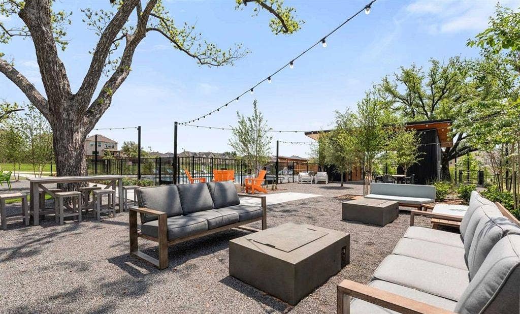 2501 Lost Maples Lane, Dallas, TX 75228 Sereno Oaks Fire Pit