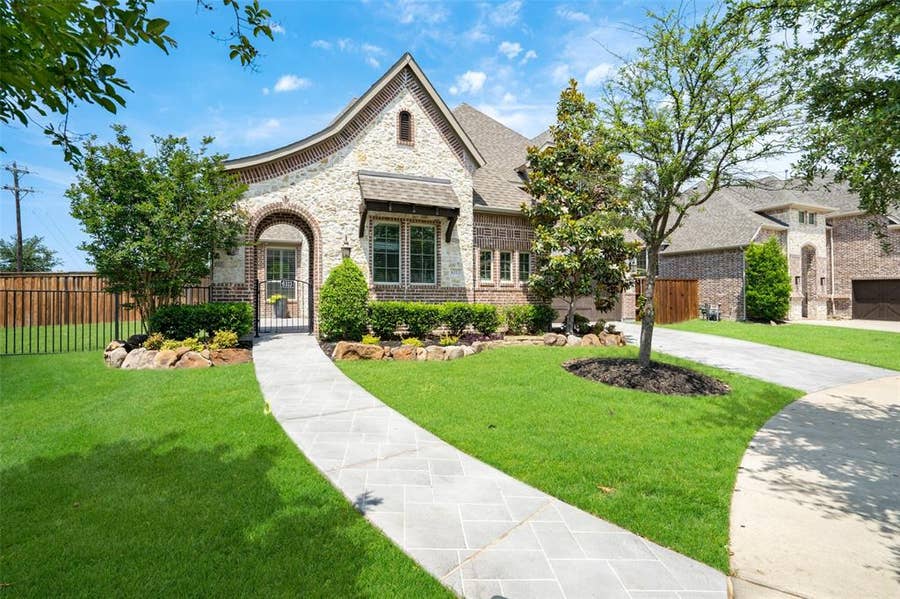 Property photo for 6313 Cobbie Creek Drive, Frisco, TX
