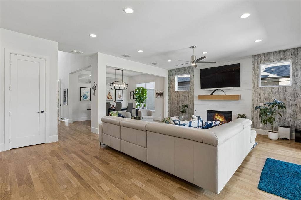 7514 Linwood Avenue, Dallas, TX 75209 7514 Linwood Avenue, Dallas, TX 75209