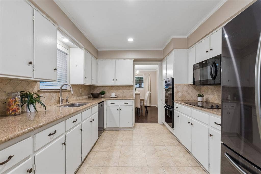 7066 Arboreal Drive, Dallas, TX 75231 7066 Arboreal Drive, Dallas, TX 75231