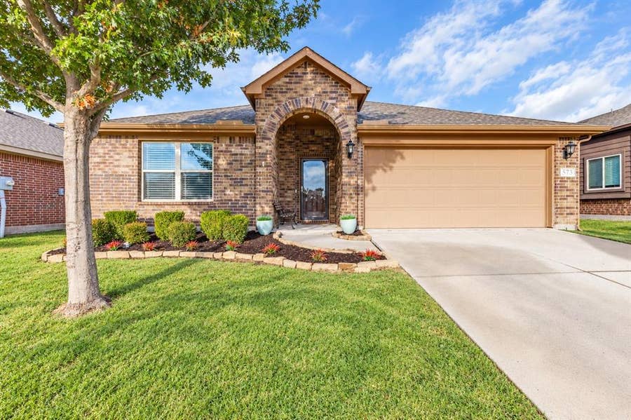 Property photo for 573 Providence Place, Lavon, TX
