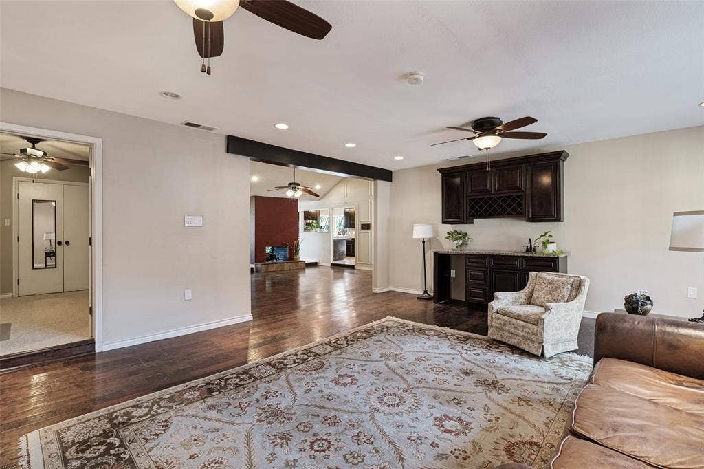 Secondary Living Room