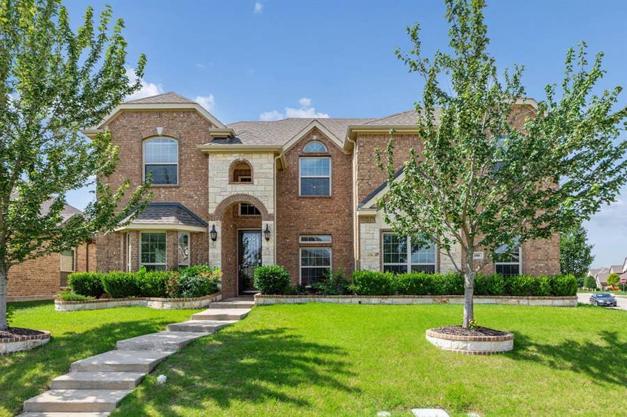 Property photo for 100 Spruce Street, Red Oak, TX
