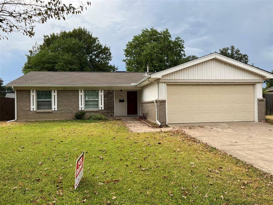 Property photo for 13515 Charcoal Lane, Farmers Branch, TX