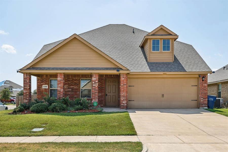 Property photo for 1180 Wentworth Way, Forney, TX
