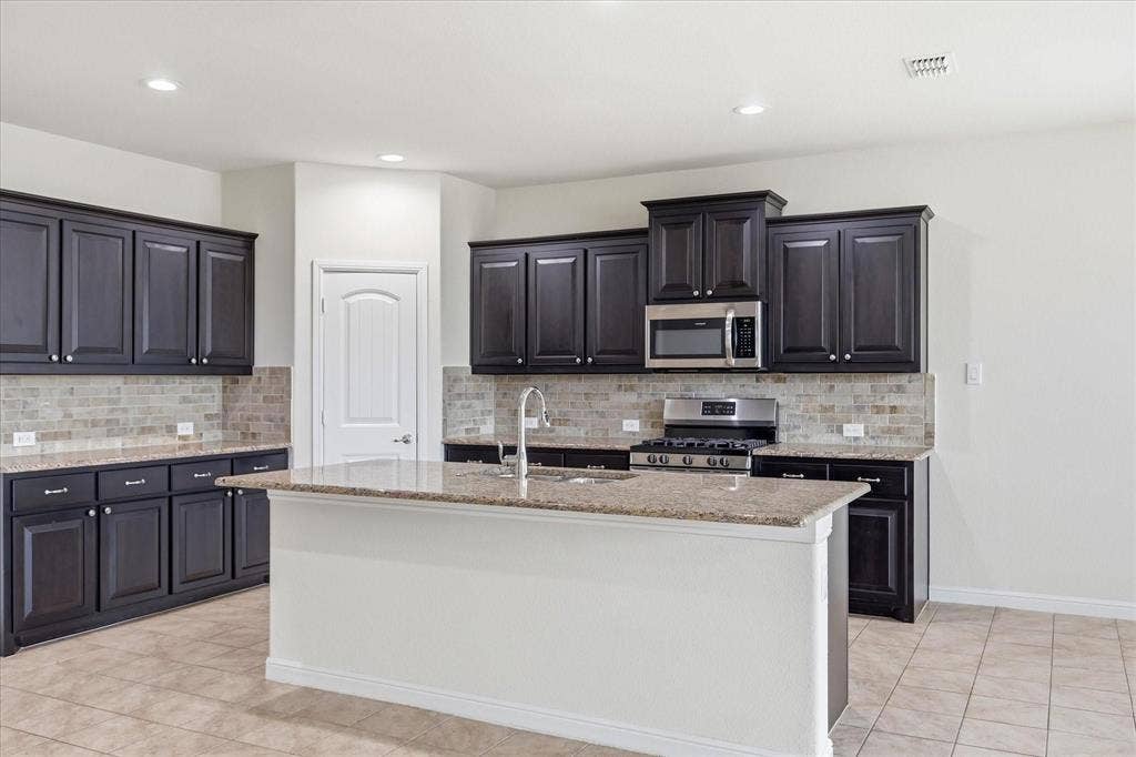 4312 Lost Creek Road, Denton, TX 76210