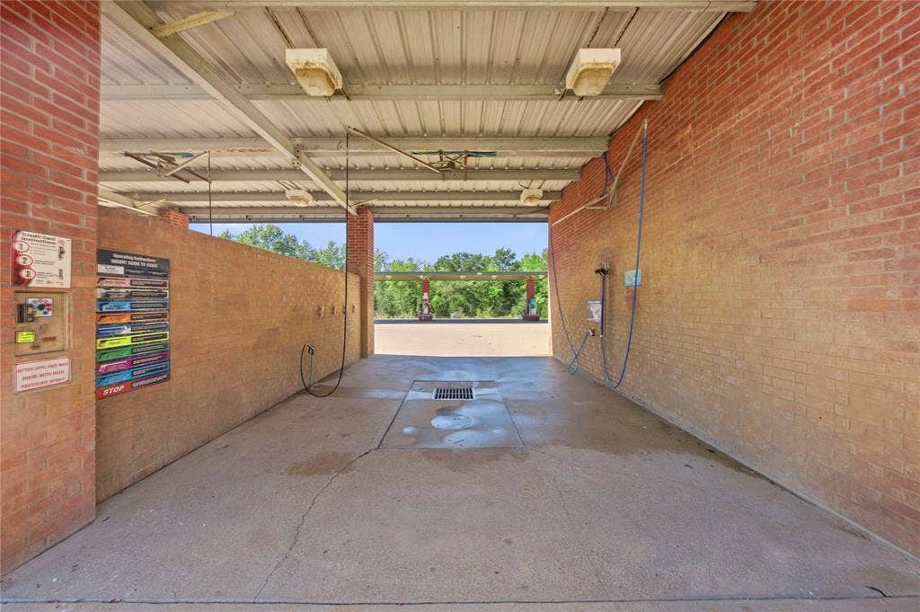 311 Us-175, Eustace, TX 75124 311 Us-175, Eustace, TX 75124