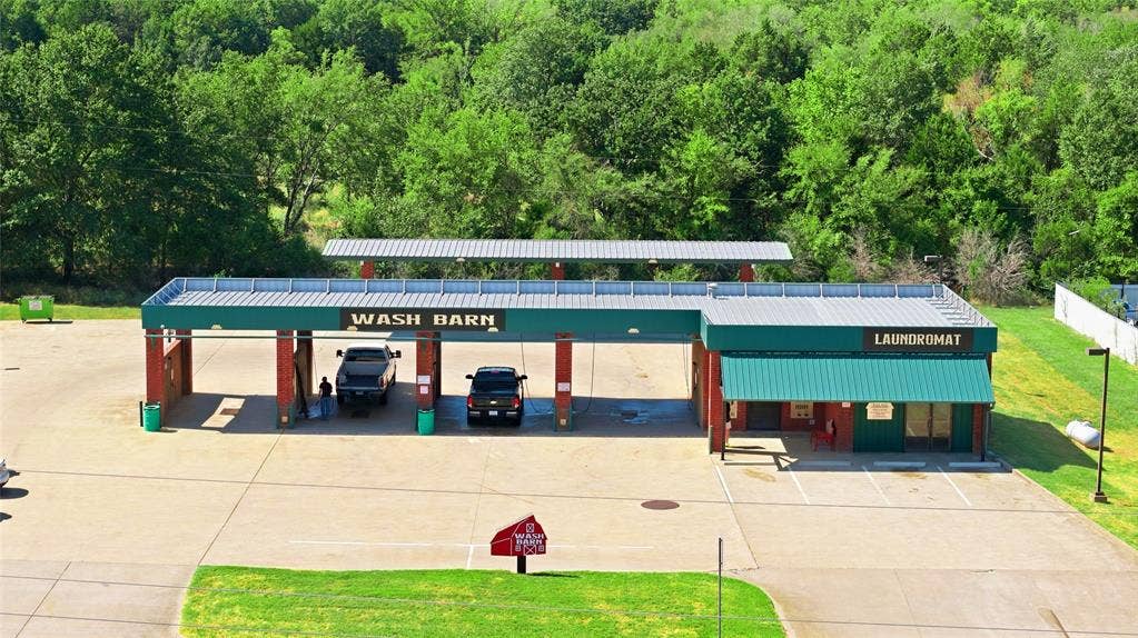 311 Us-175, Eustace, TX 75124 311 Us-175, Eustace, TX 75124
