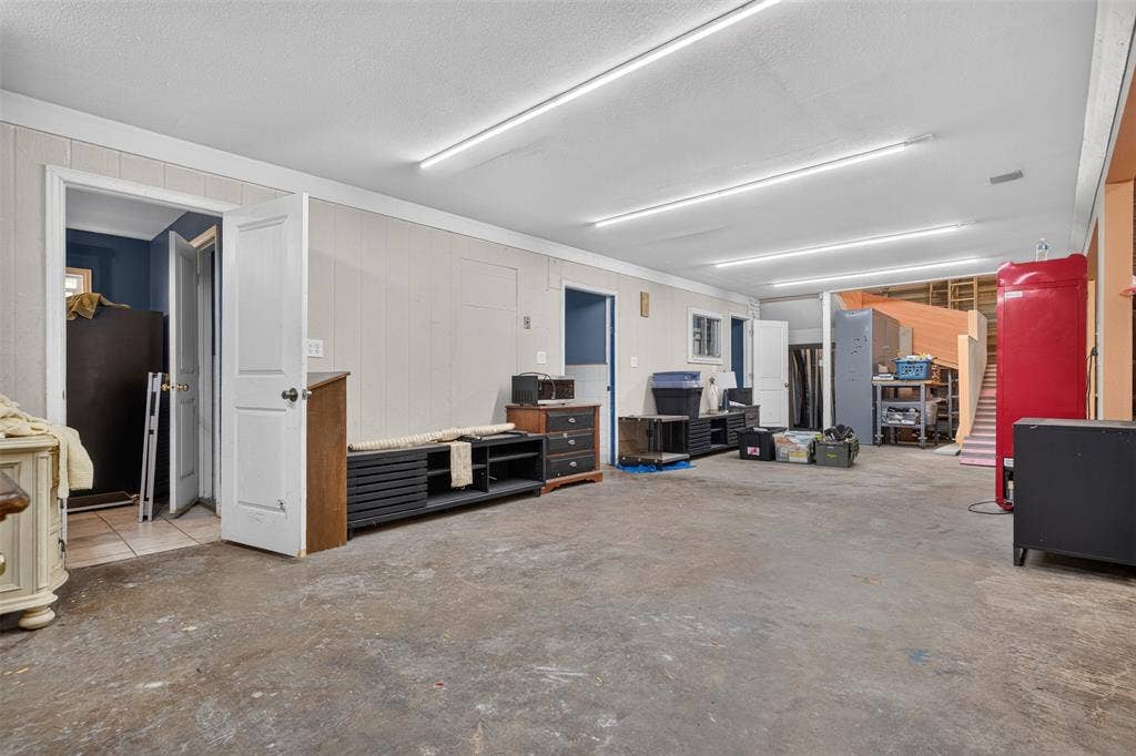 2301 S Denley Drive, Dallas, TX 75216 2301 S Denley Drive, Dallas, TX 75216