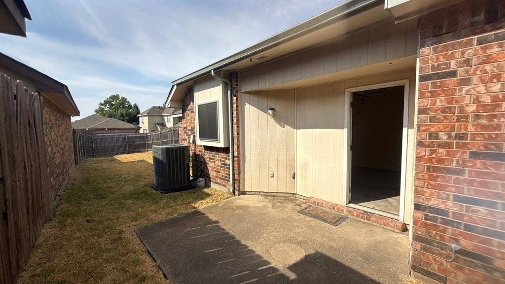 1422 Windmill Lane, Mesquite, TX 75149