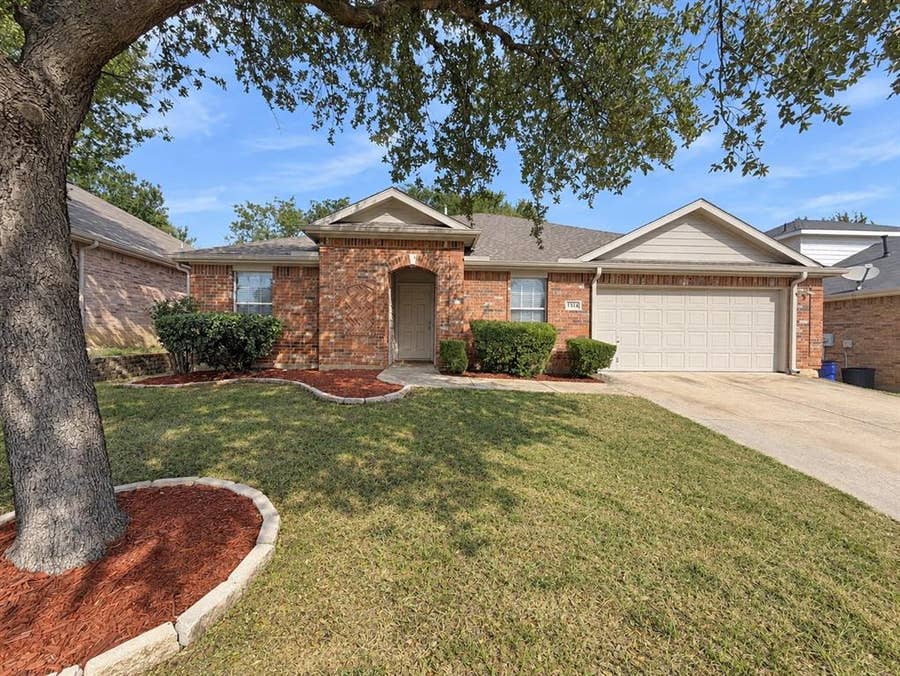 Property photo for 1314 Maple Terrace Drive, Mansfield, TX
