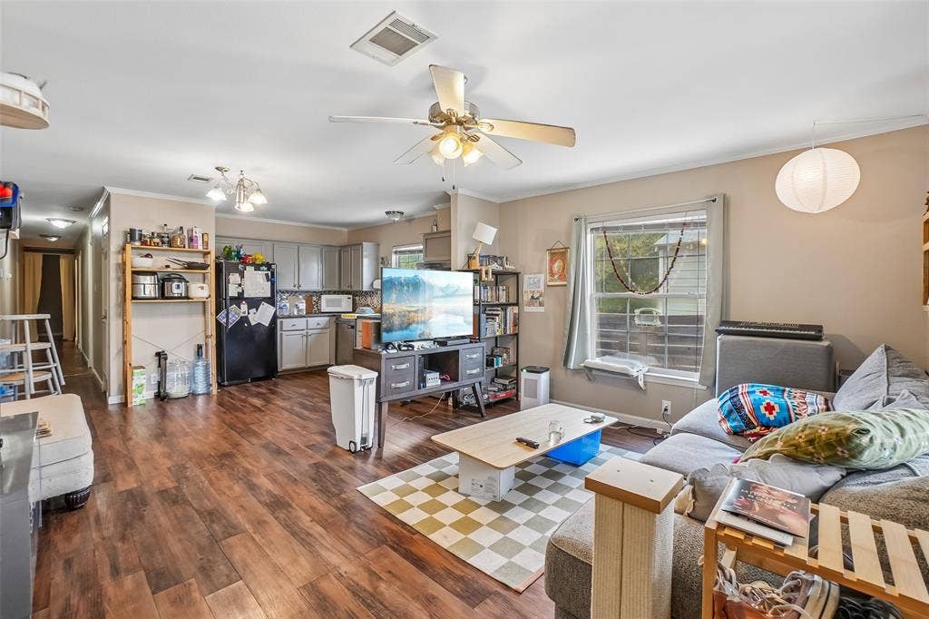 1414 Record Crossing Road, Dallas, TX 75235 1414A Open living room