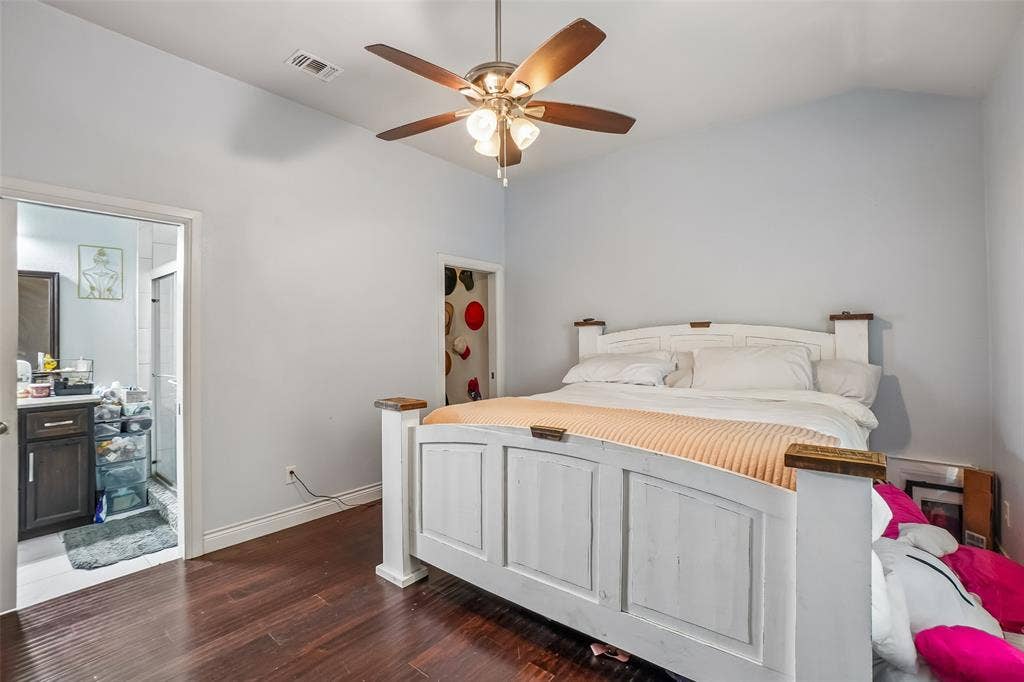 1414 Record Crossing Road, Dallas, TX 75235 1414B Bedroom 1