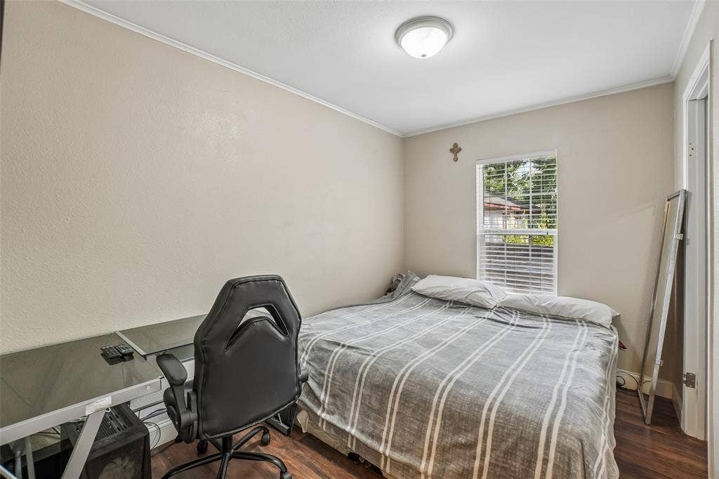 1414 Record Crossing Road, Dallas, TX 75235 1416 Bedroom 2