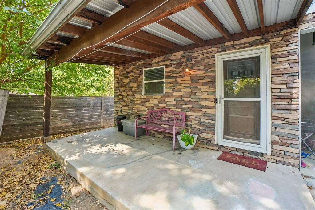 1414 Record Crossing Road, Dallas, TX 75235 1414B Covered Patio and Front Door